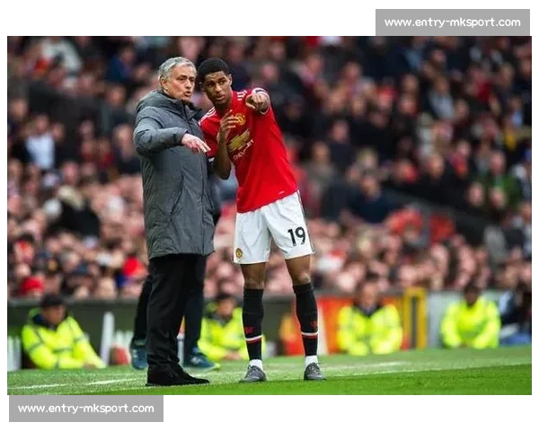 杜兰加盟费内巴切！1500 万欧年薪 + 租借买断条款，穆帅再添锋线利器