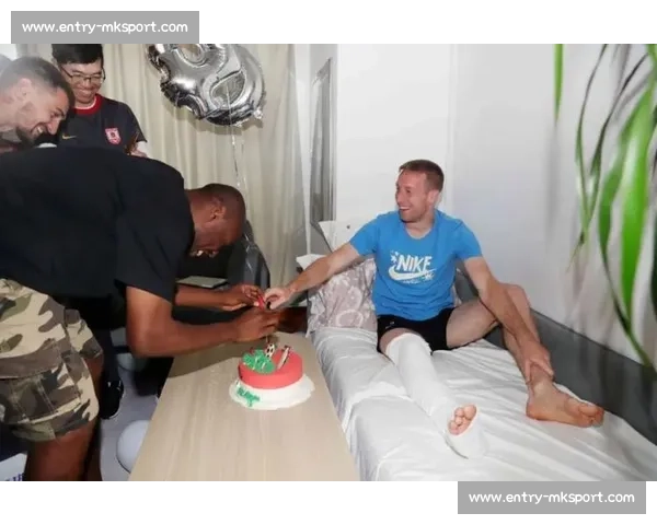 贝里奇赛季报销，苏帅率队暖心庆生送祝福