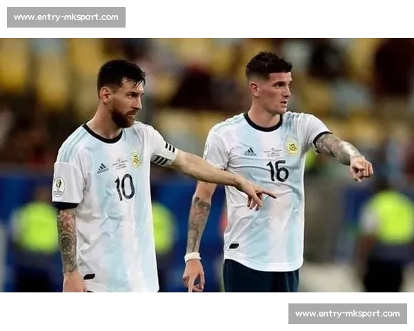 尤文 4000 万欧标价道格拉斯 - 路易斯 曼城利兹联等多队竞逐租借 + 买断方案