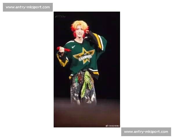 鹿晗的扭帽撩妹法则：小棒球帽的魅力密码